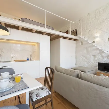 Lovelystay - Cativo Mezzanine Studio Porto Exterior photo